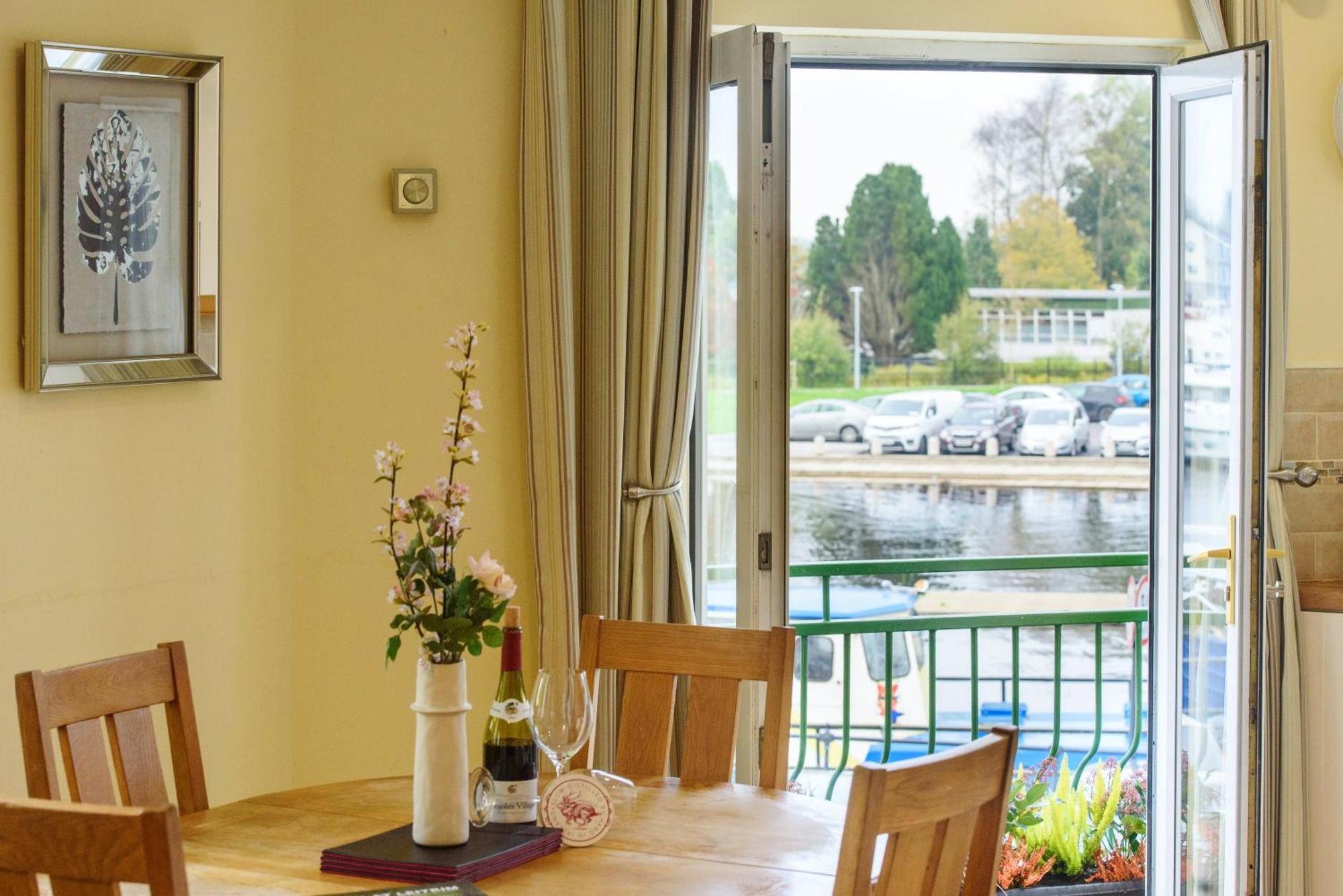 Waterfront Self Catering Houses Carrick-on-Shannon Exterior photo